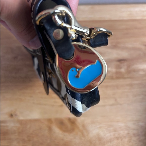 Dooney & Bourke Black and White Clutch - Picture 4 of 4